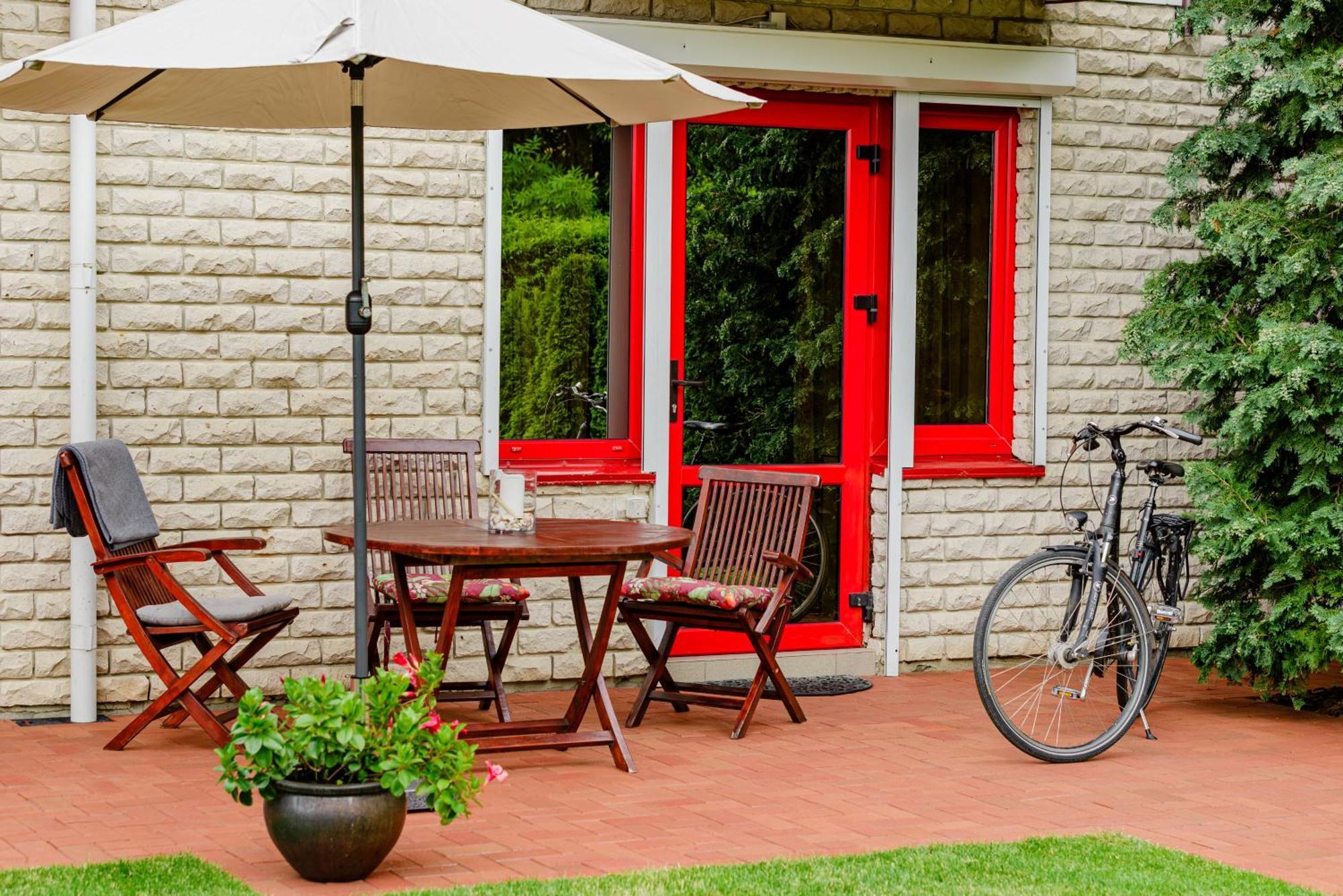 Family Inn Cottage With Terrace Połąga Zewnętrze zdjęcie